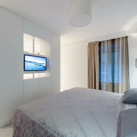 Royal Luxury Πανσιόν Σπλιτ