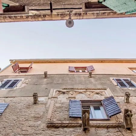 Royal Luxury Гостьовий будинок Спліт